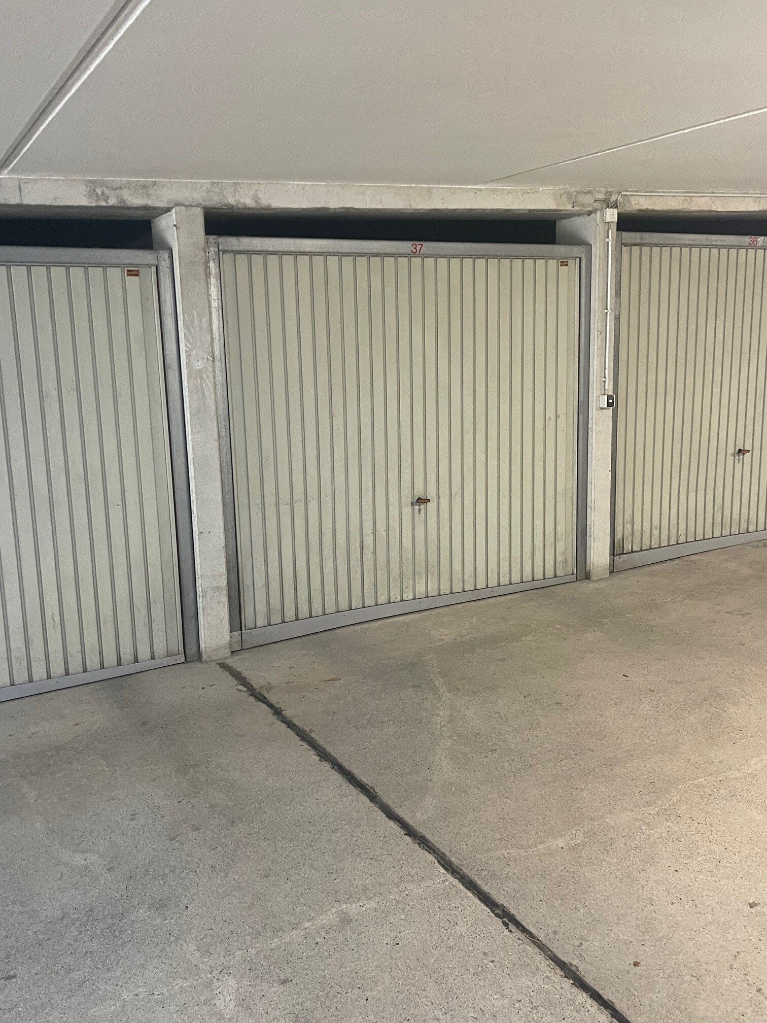 Garage zur Wohnung